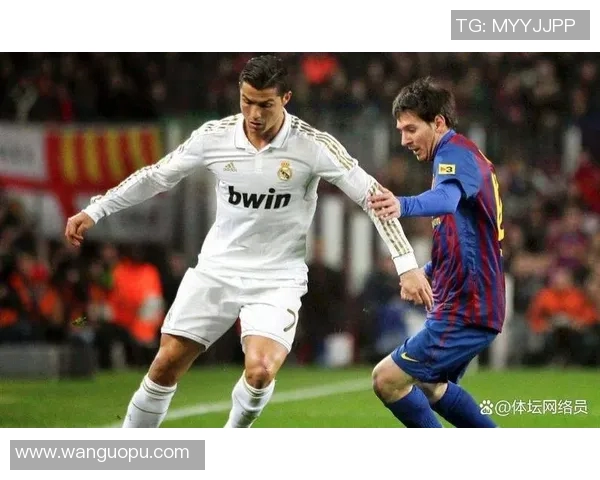 一米九身高的足球巨星盘点 谁是足坛最强高个球员